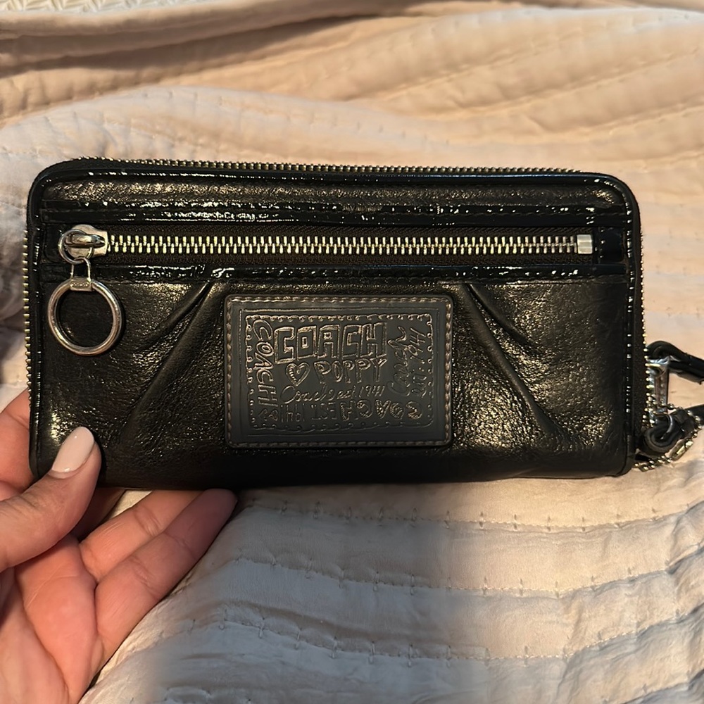 Coach Poppy wristlet wallet